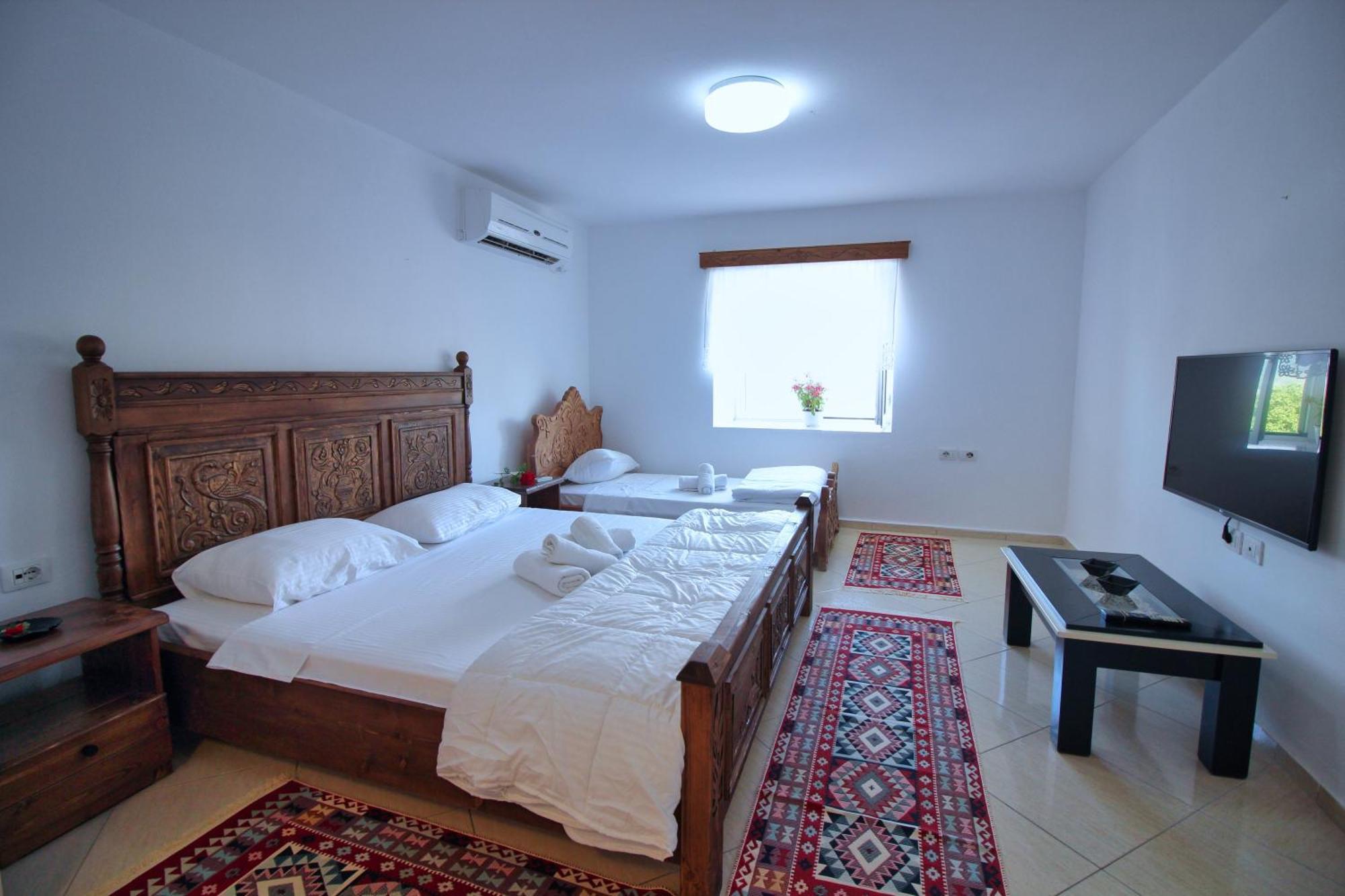 Guri Guesthouse Gjirokastra Zewnętrze zdjęcie