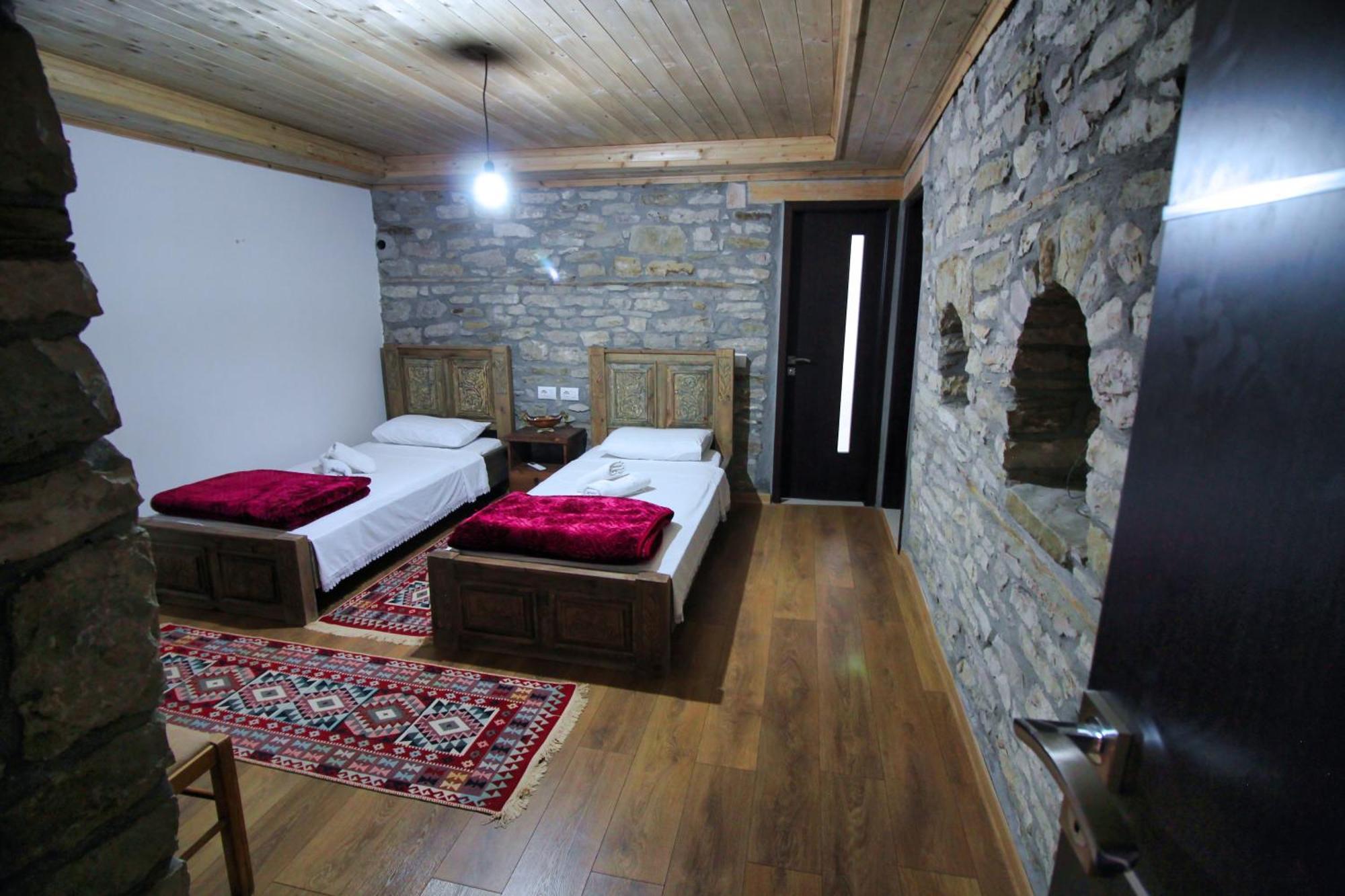 Guri Guesthouse Gjirokastra Zewnętrze zdjęcie