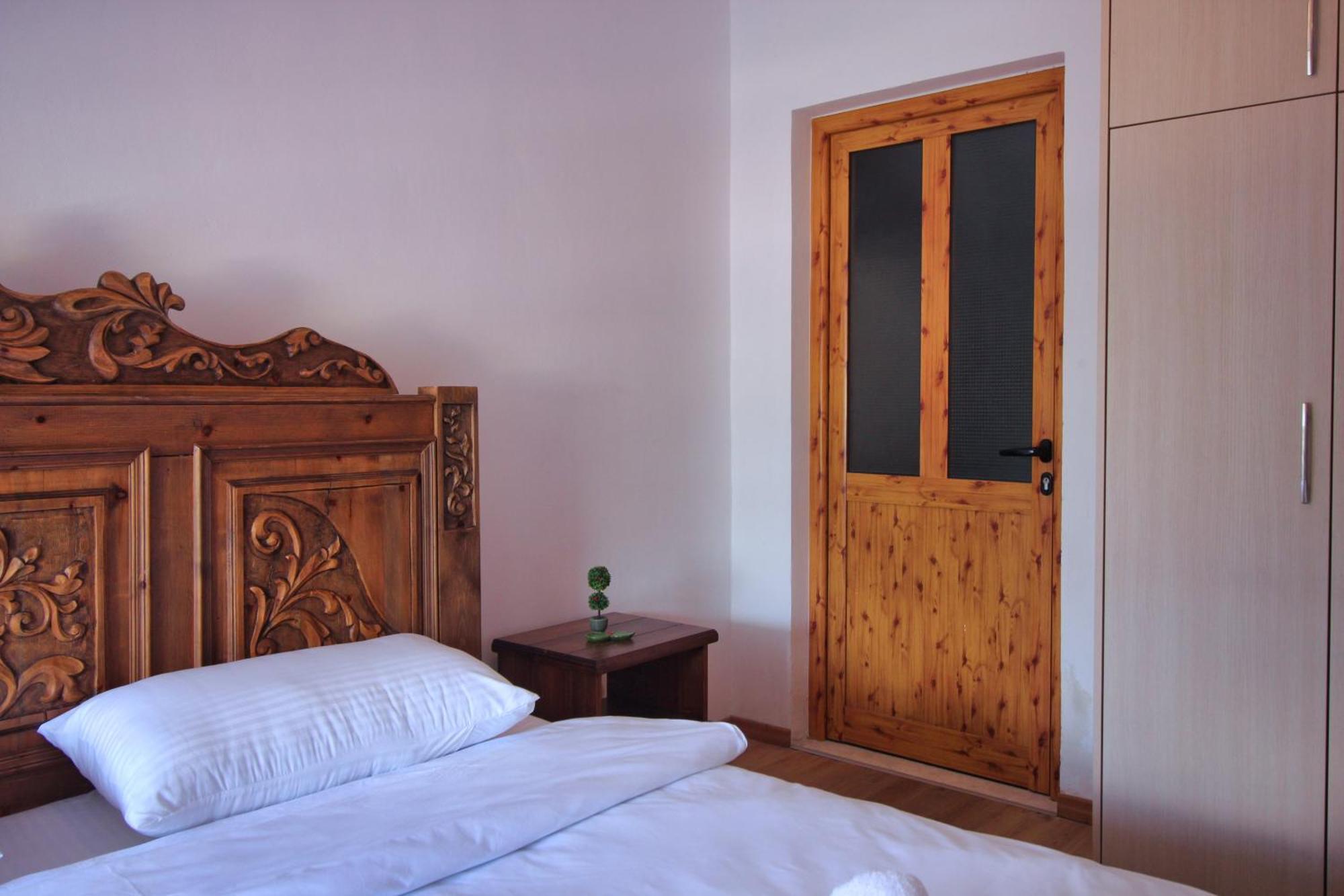 Guri Guesthouse Gjirokastra Zewnętrze zdjęcie