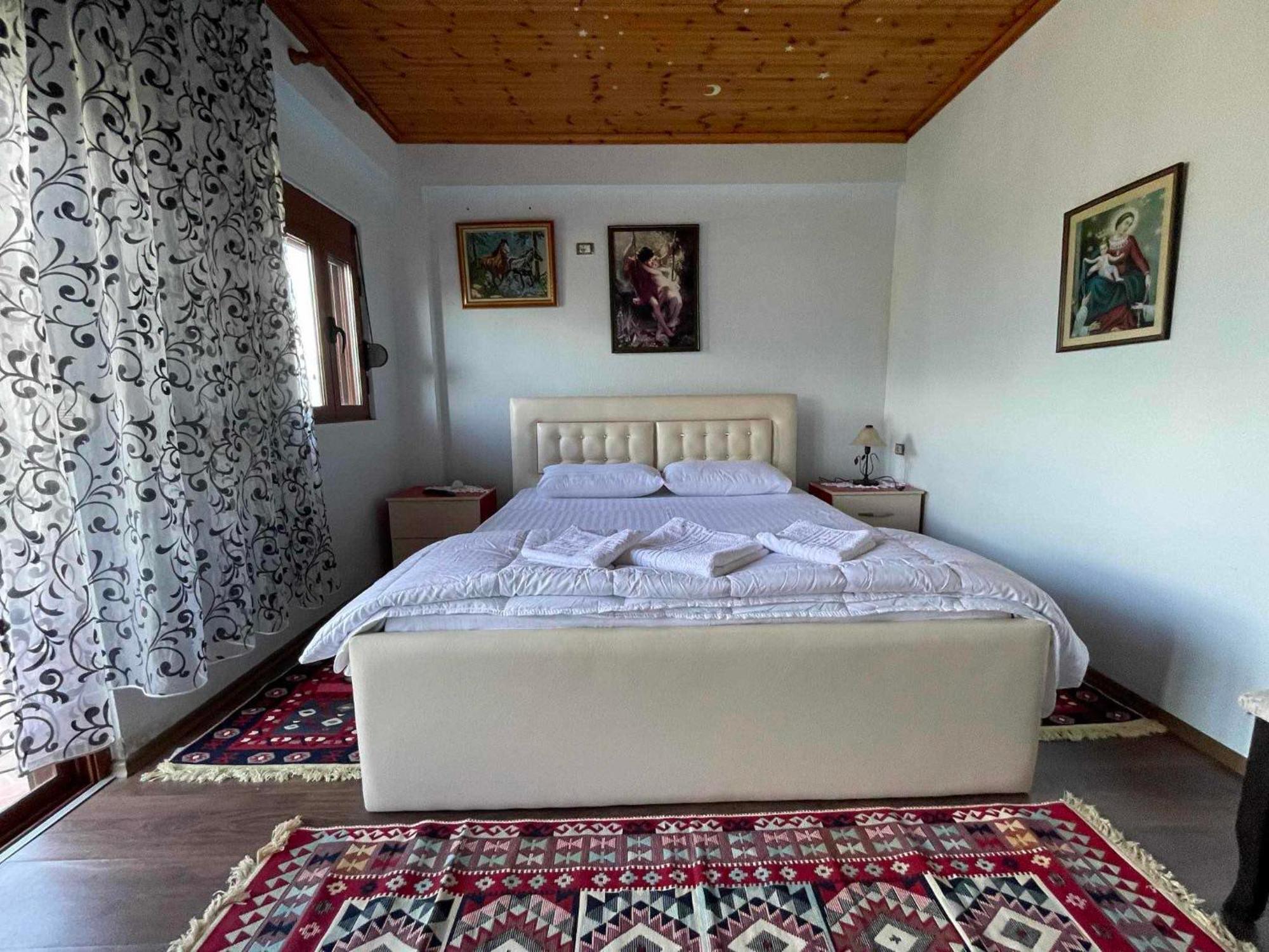 Guri Guesthouse Gjirokastra Zewnętrze zdjęcie