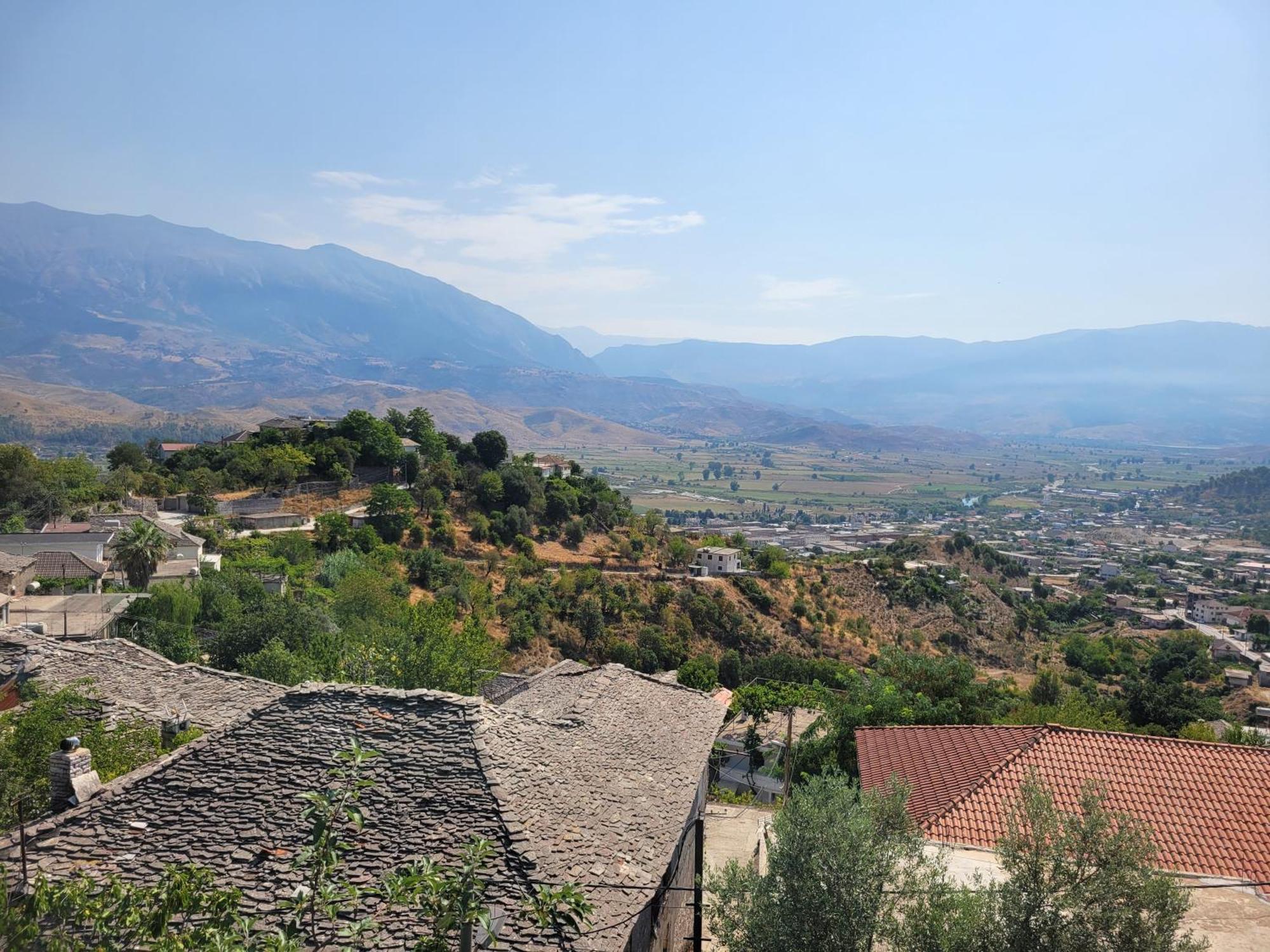 Guri Guesthouse Gjirokastra Zewnętrze zdjęcie