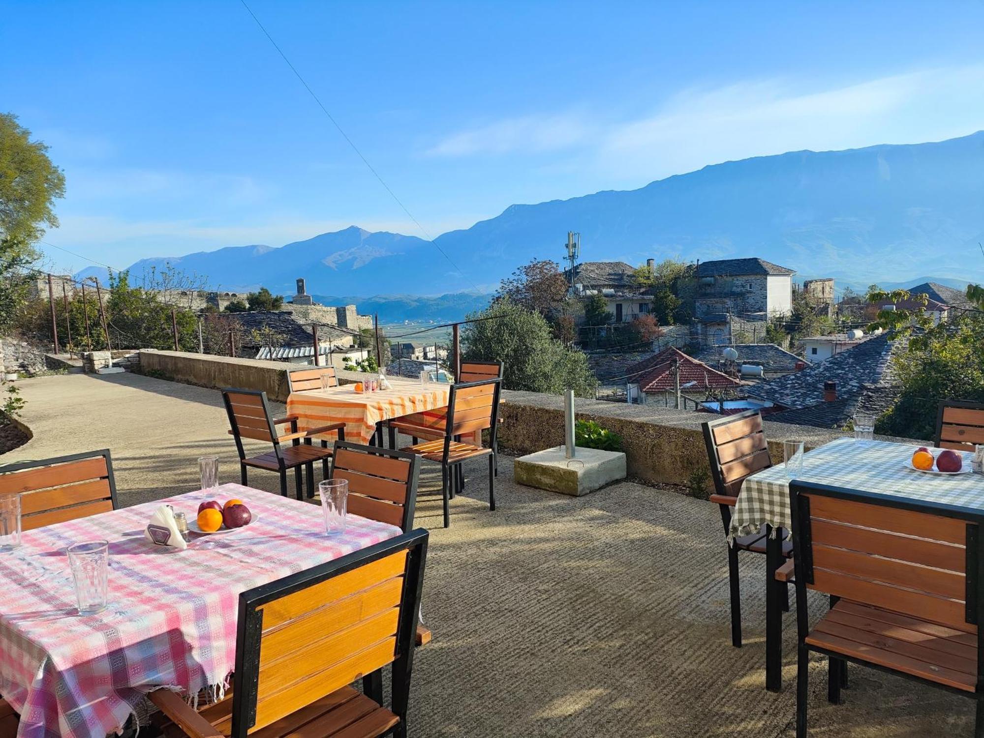 Guri Guesthouse Gjirokastra Zewnętrze zdjęcie