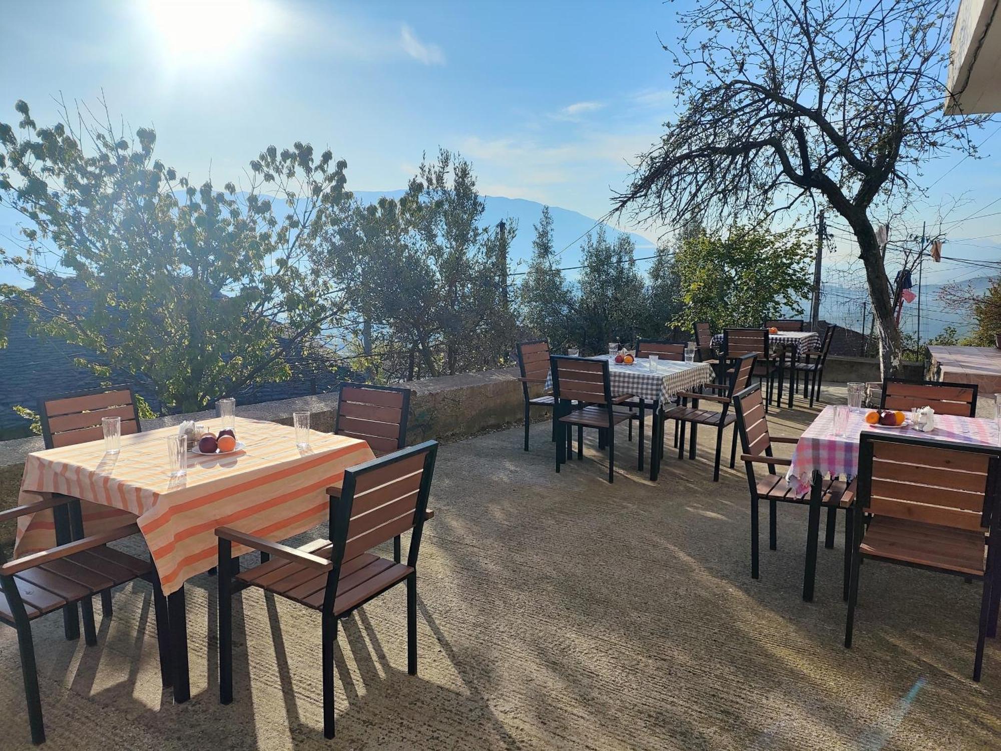Guri Guesthouse Gjirokastra Zewnętrze zdjęcie