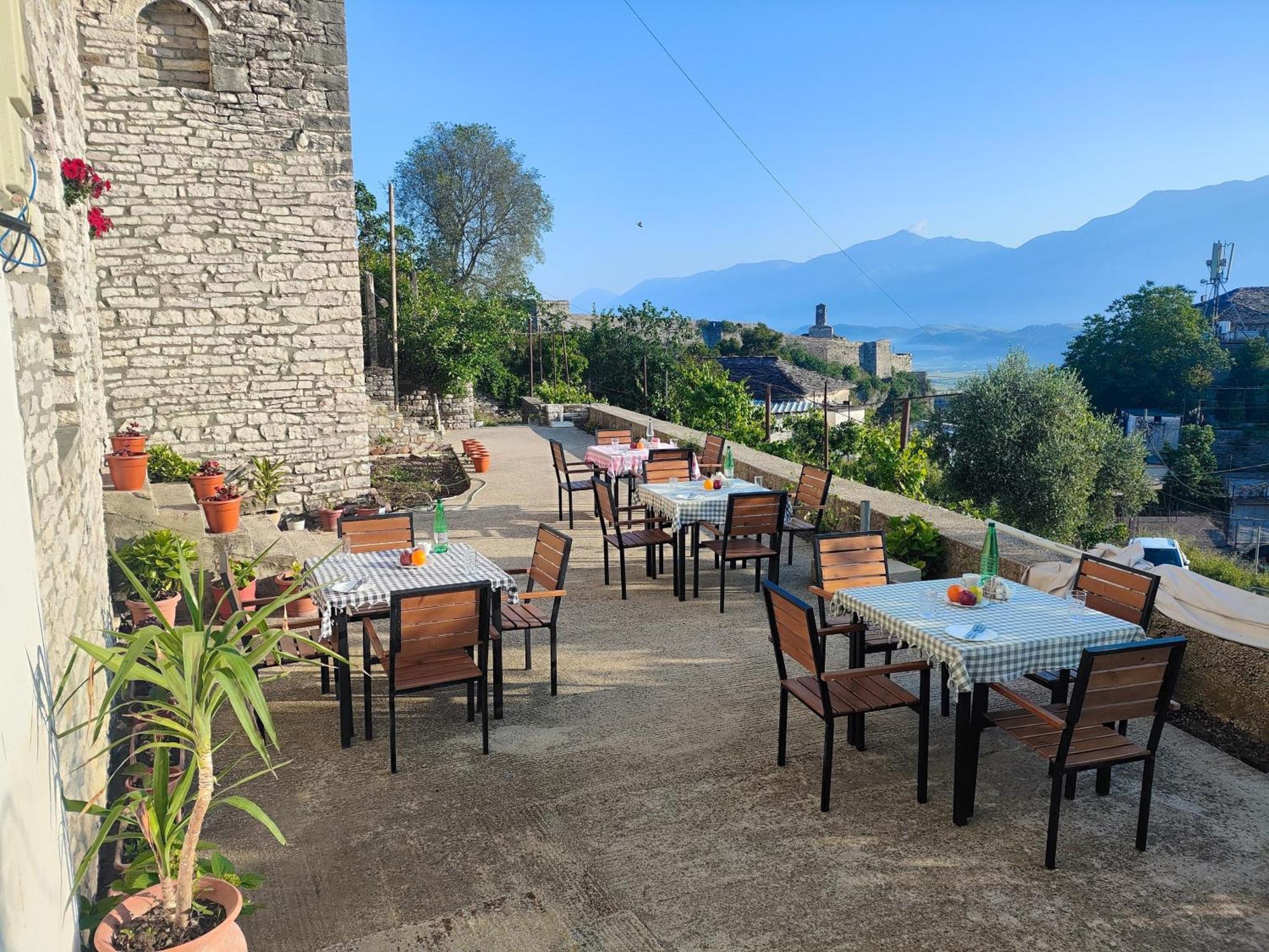 Guri Guesthouse Gjirokastra Zewnętrze zdjęcie